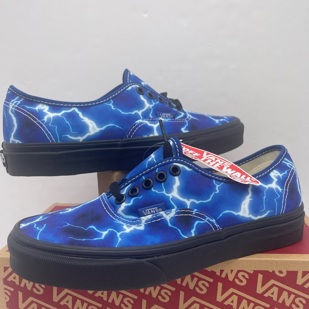 Vans WMNS Authentic (Lightning)
Black/Blue Sneakers
VN0A5H78QFT
Electric Blue - Picture 12 of 16